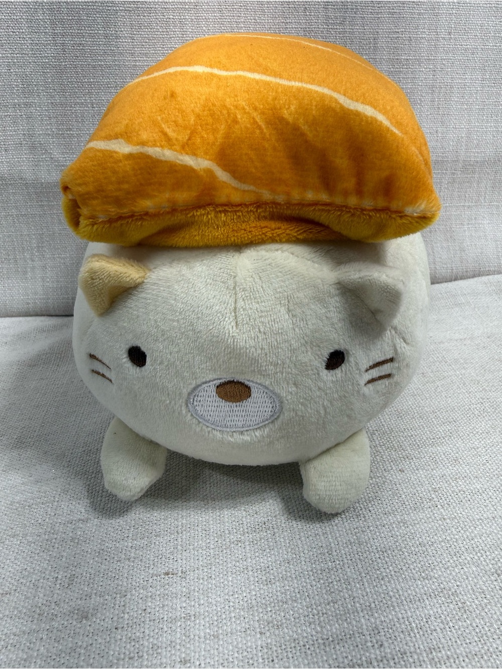 Sumikko Gurashi Neko Cat Salmon Nigiri